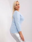 Světle modrá halenka plus size s nášivkami