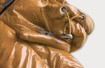 Krátká prošívaná dámská bunda hořčicové barvě kapucí model 16146883 hnědá CANADA Mountain