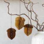 Storefactory Podzimní dekorace Ekholmen Dark Brown 8 cm, hnědá barva, papír