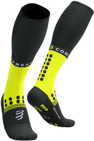 Běžecké kompresní ponožky Compressport Full Socks Winter Run - Black/Safe Yellow Velikost: EU 42-44