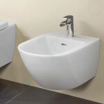 VILLEROY & BOCH - Subway 3.0 Závěsný bidet 560x375 mm, s přepadem, otvor pro baterii, CeramicPlus, alpská bílá 447000R1