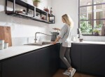 HANSGROHE - M54 Dřezová baterie Talis s výsuvnou koncovkou, sBox, kartáčovaný černý chrom 72809340