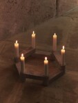 Ferm Living Modulární svícen Newel Travertine, krémová barva, kámen