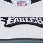 Mitchell & Ness Pánský dres Philadelphia Eagles NFL Terrell Owens #81 2004 Legacy Throwback - Bílá Velikost: XL