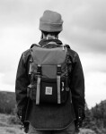 Batoh Topo Designs Rover Pack Classic Black/Neutral