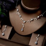 Souprava šperků Swarovski Elements Francoa, Bílá/čirá 52 cm