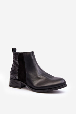 Dámské sbalené boty na plochém podpatku s cvočky černé Messio 38