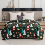 DumDekorace Prošívaný vánoční přehoz s motivem Santa Clause - zelený dekorativní přehoz Šířka: 200 cm | Délka: 220 cm