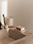 Ferm Living Stojánek na zubní kartáček Mist Pearl Single, krémová barva, pryskyřice