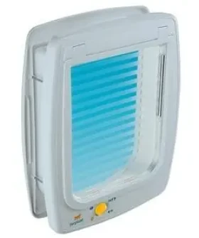 Ferplast Swing 11 bílá / Dvířka pro zvířata / vnitřní otvor 23,3x27 cm / plast (304913)