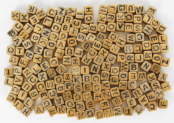 Korálky písmenka kostky 6mm, 30g - zlaté