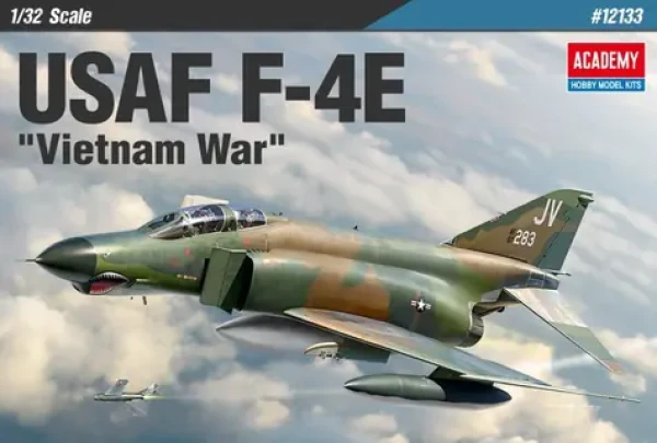 Academy USAF F-4E Vietnam War 1:32