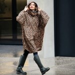 Pláštěnka Reisenthel Mini Maxi Raincoat Leo macchiato