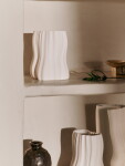 Ferm Living Kameninová váza Moire Off-white 20 cm, bílá barva, keramika