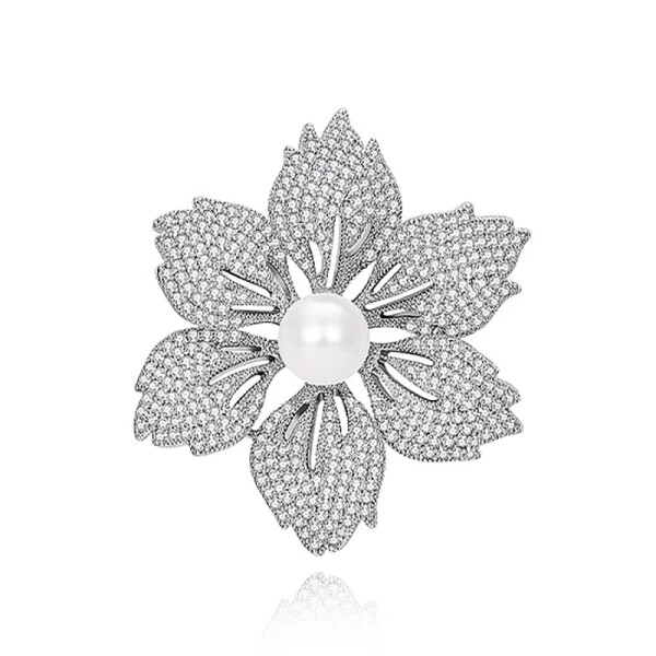 Brož ve tvaru květu Lysandra - bílá perla, zirkony, Stříbrná Bílá
