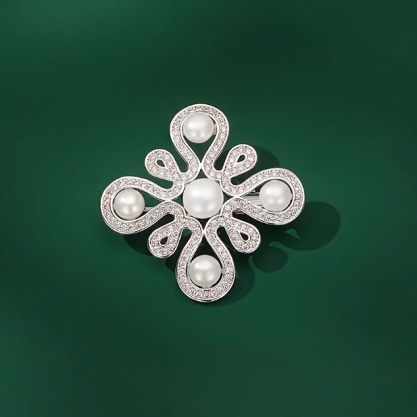 Brož s perlou a zirkony Ginevra, Stříbrná