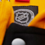 Mitchell & Ness Pánská mikina Boston Bruins NHL Courtside Fleece Button Front Current Logo Velikost: XL