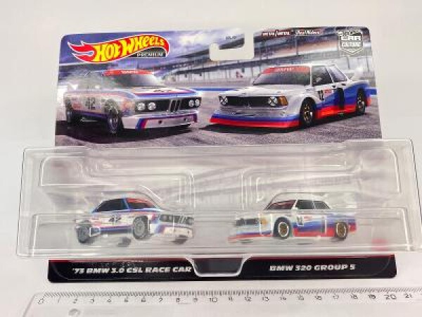 2-pack premium Hot Wheels - BMW '73 3.O CSL Race car + 320 Group 5