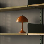Louis Poulsen Přenosná lampa Panthella 160 V3 Opaque Orange, oranžová barva, plast