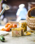 Almara Soap Přírodní mýdlo Babiččina zahrádka, žlutá barva