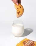 Vilgain Protein Cookie – karamel s makadamovým oříškem 80 g