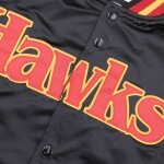 Mitchell & Ness Pánská bunda Atlanta Hawks NBA Lightweight Satin Velikost: M