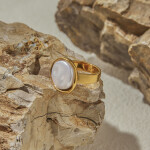 ELENYS Organic Pearl – pozlacený prsten 18K žluté zlato Velikost: 7 (EU: 54-56)