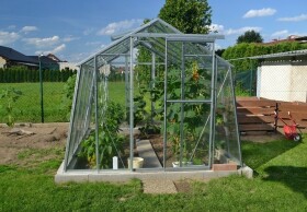 Skleník ze skla LIMES Viva V7/4,5, š. 2,47 m × d. 4,48 m, tl. skla 3 mm