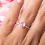Royal Fashion prsten 14k zlato Vermeil GU-DR8707R-ROSEGOLD-MOONSTONE-ZIRCON Velikost: 10 (EU: 61-63)