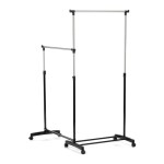 Věšák dvouramenný, černý plast.