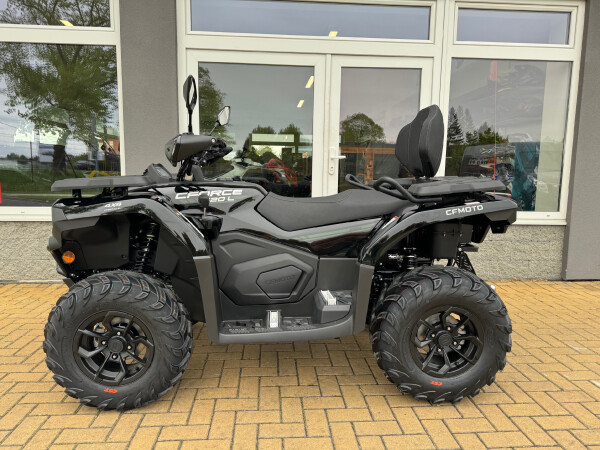 čtyřkolka Nový CFMOTO Gladiator X520-A EFI EPS EU5-černé barvy