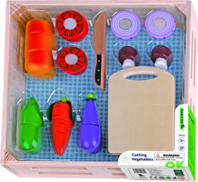 Dřevěná sada krájení zelenina v bedýnce