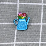 Pinarna.cz Konvička s kytičkami - Bloom where you´re planted / Rozvíjej se tam, kde právě jsi