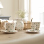 GREEN GATE Porcelánový džbánek Rosalia White 0,5 l, modrá barva, porcelán