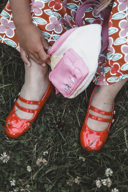 Lakované dětské baletky s červenými proužky Margenis 34