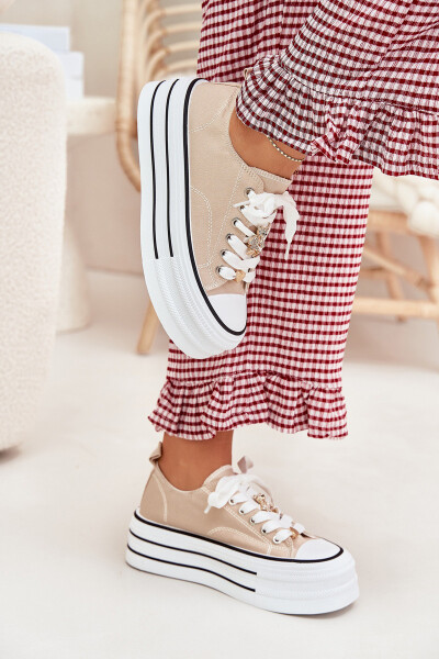 Dámské Tenisky Na Platformě Se Zlatými Připínáčky Béžové Fiorina 38