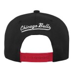 Outerstuff Dětská kšiltovka CHICAGO BULLS NBA Retro Script Precurve