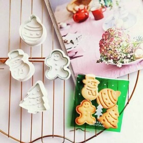 Dortisimo Plastové vypichovače Vánoce (4 ks)