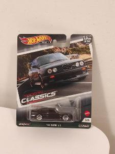 Hot Wheels BMW e30 M3 Modern Classics blk