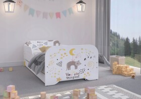 DumDekorace Úžasná dětská postel 140 x 70 cm s motivem noční oblohy a kočičkou
