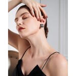 Perlové náušnice Lauren Black - květina, Černá