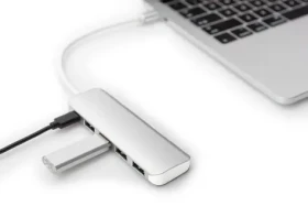 Digitus DA-70242-1 stříbrná / USB rozbočovač / USB-C / 4 porty / USB 3.0 / PD (DA-70242-1)