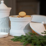 Räder Porcelánová dóza Carousel 16 cm, bílá barva, porcelán