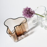 Iittala Skleněná váza Aalto 16 cm – Cranberry, červená barva, sklo
