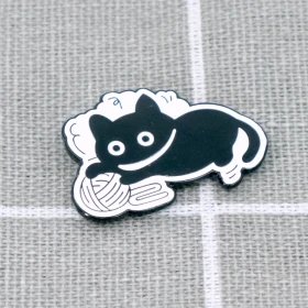 Pinarna.cz Černá kočička s klubíčkem