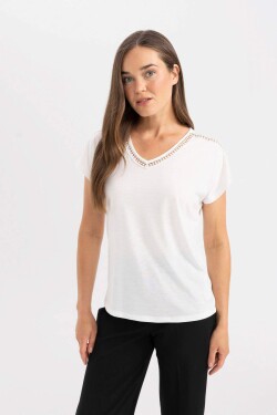 DEFACTO Traditional V-Neck Short Sleeve T-Shirt