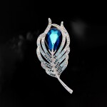 Luxusní brož se Swarovski Elements krystaly Paví brko, Modrá