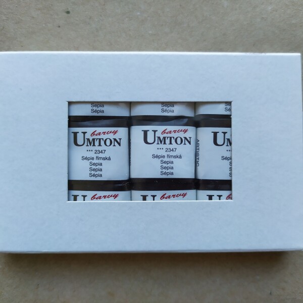 Umton Umton, mistrovské akvarelové barvy, 1/2 pánvička, 2,6 ml, 1 ks Barva Umton: 2347 Sépie římská