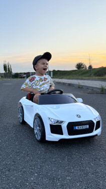 Mamido Elektrické autíčko Fast Wing eko-kůže bílé