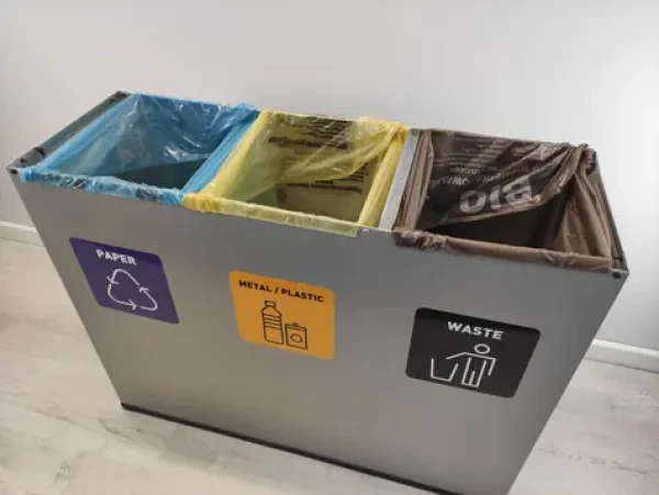 ALDA Eko Station šedá / Sestava na tříděný odpad / 3 x 60 l / lakovaná ocel / záruka 2 roky (5907514312917)